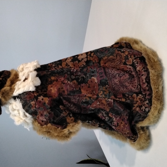 16" Santa - Picture 5 of 7